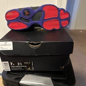 Jordan’s size 7 big kids